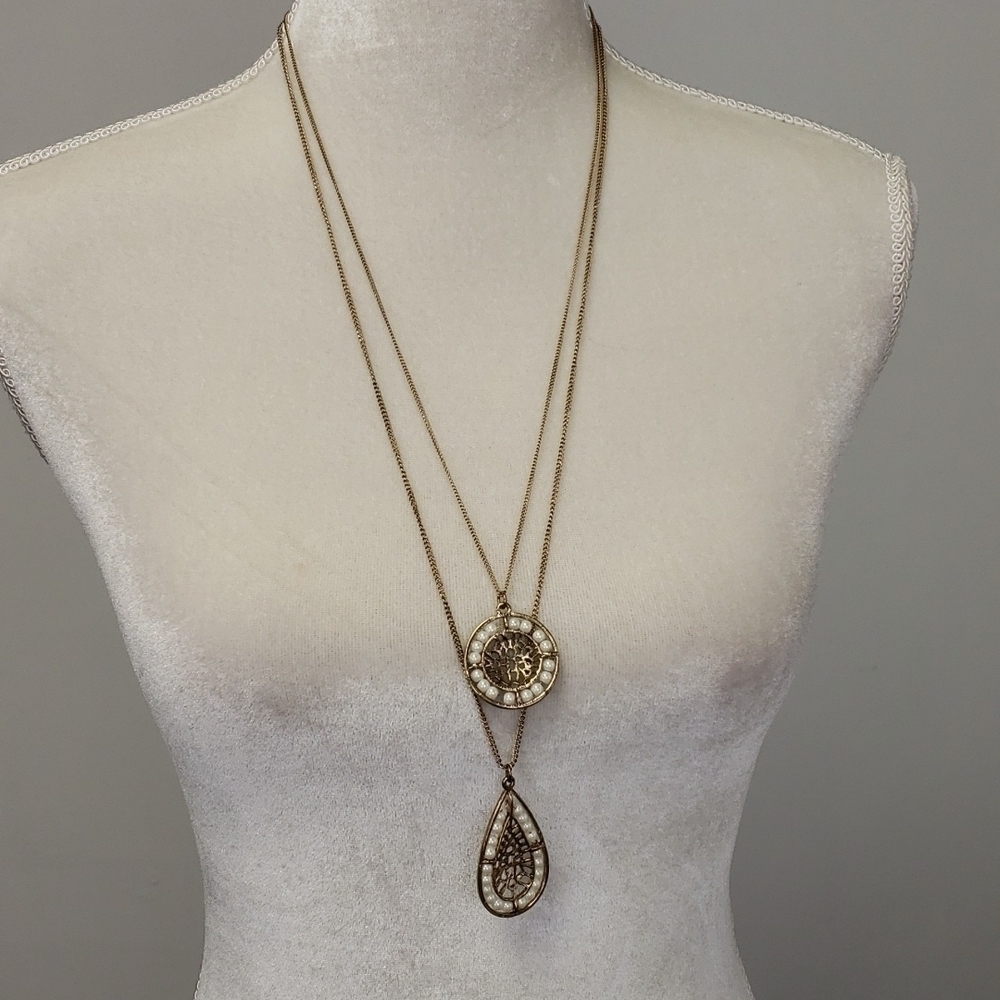 LAYERED 36" Necklace Faux Gold And Pearls Costume Jewelry VGUC